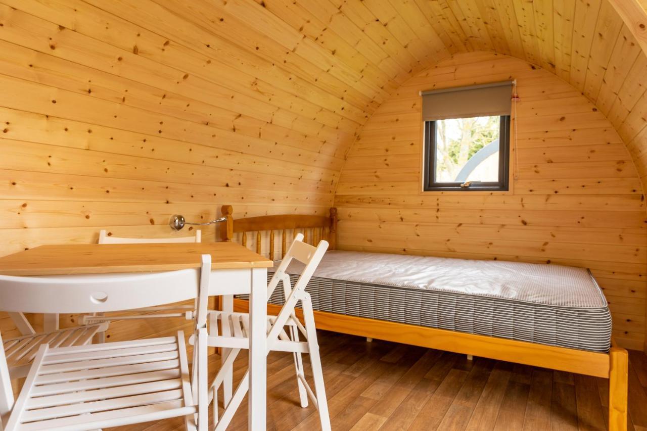 Camping Pods Trevella Holiday Park ครานท็อค ภายนอก รูปภาพ